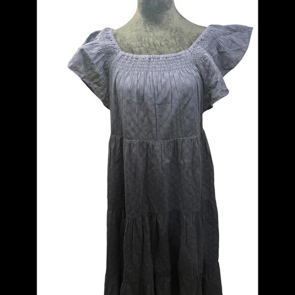 Madewell Dresses & Skirts - Madewell - Ruffle-Sleeve Tiered Midi Dress in Textured Check Size Small